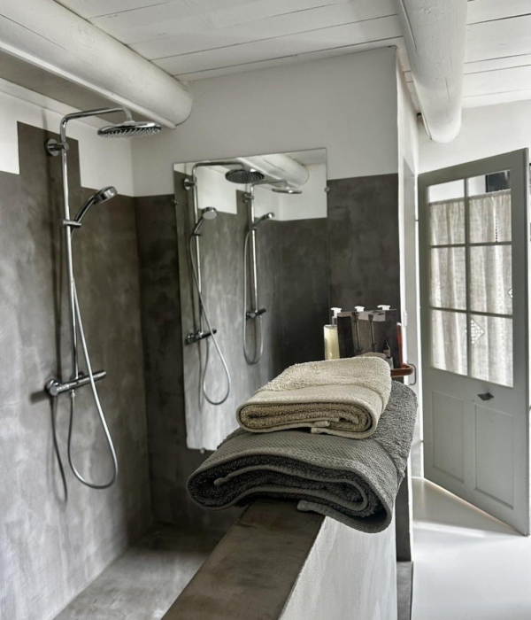 Romance Room, Domaine La Parpaille, bed and breakfast in the Luberon