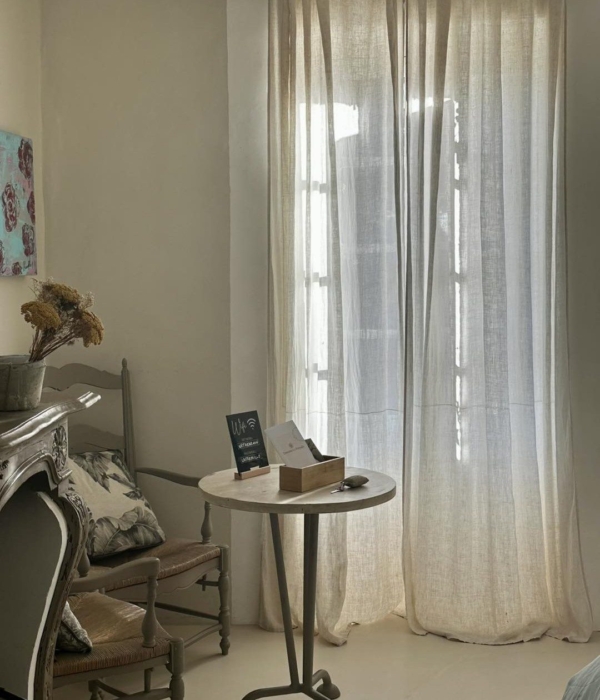 Romance Room, Domaine La Parpaille, bed and breakfast in the Luberon