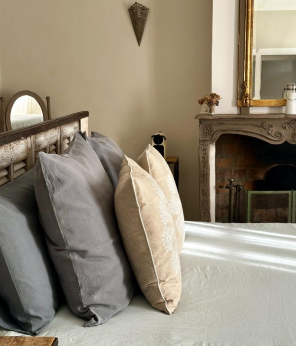 Romance Room, Domaine La Parpaille, bed and breakfast in the Luberon