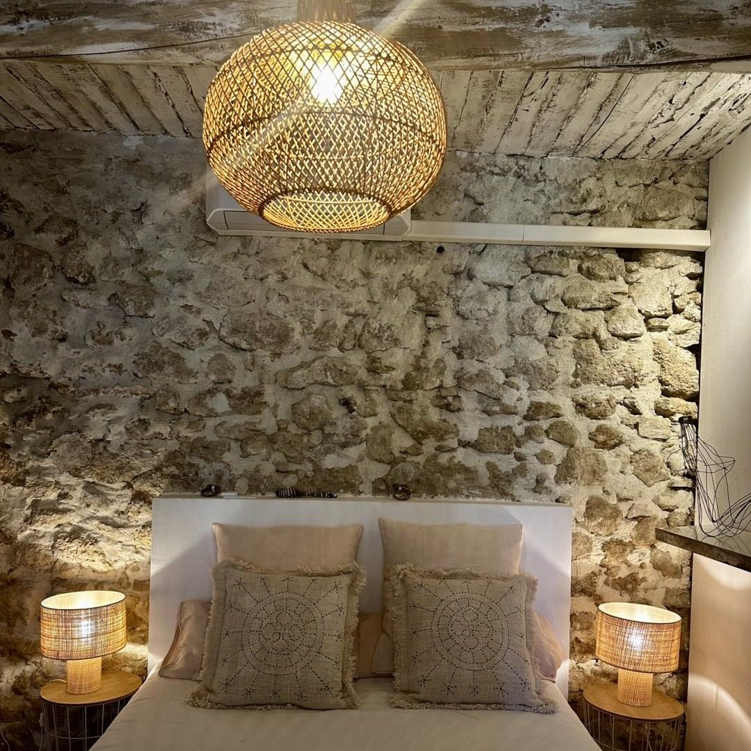 Starlight Suite, Domaine La Parpaille, bed and breakfast in the Luberon