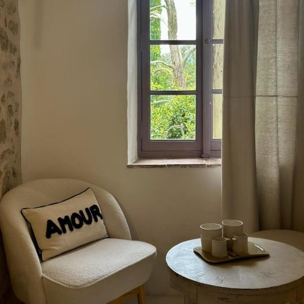 Chambre Mon Amour, Domaine La Parpaille, bed and breakfast in the Luberon