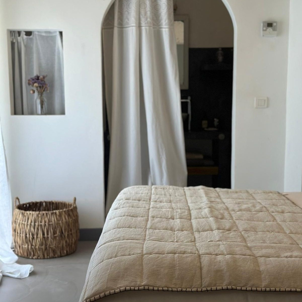 Chambre Tendresse, Domaine La Parpaille, Gästezimmer im Luberon